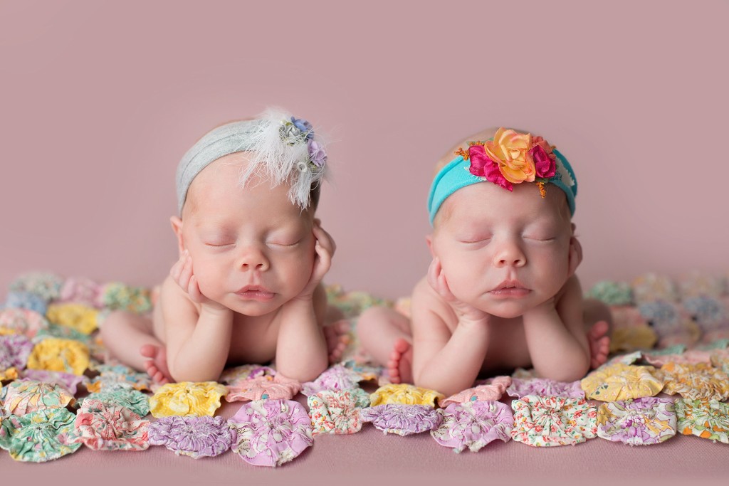 newborn twins_0460